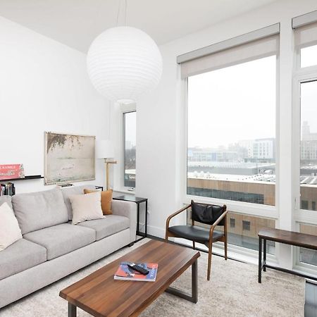 Flexhome Skywalk To Fiserv U4 With Rooftop, Gym, And Parking ميلووكي المظهر الخارجي الصورة
