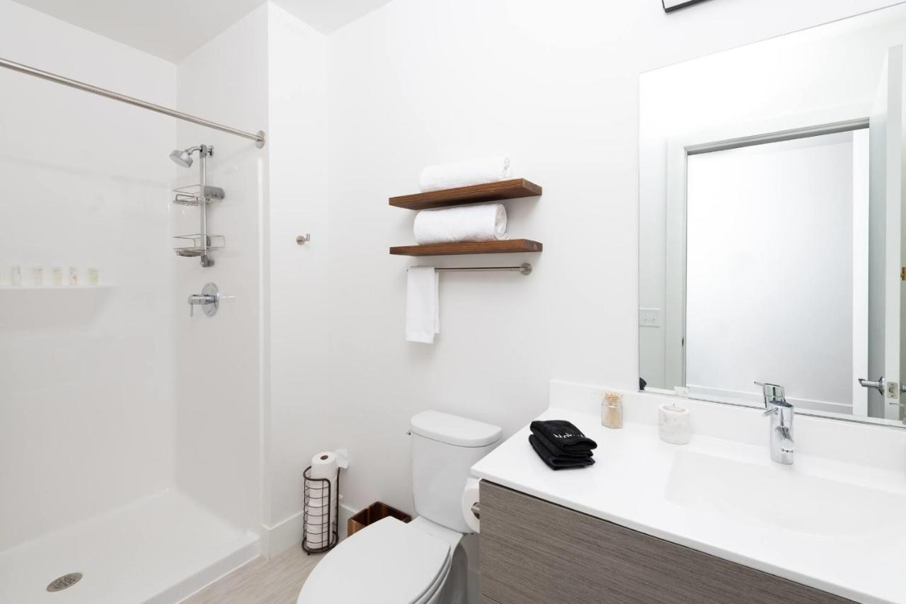 Flexhome Skywalk To Fiserv U4 With Rooftop, Gym, And Parking ميلووكي المظهر الخارجي الصورة